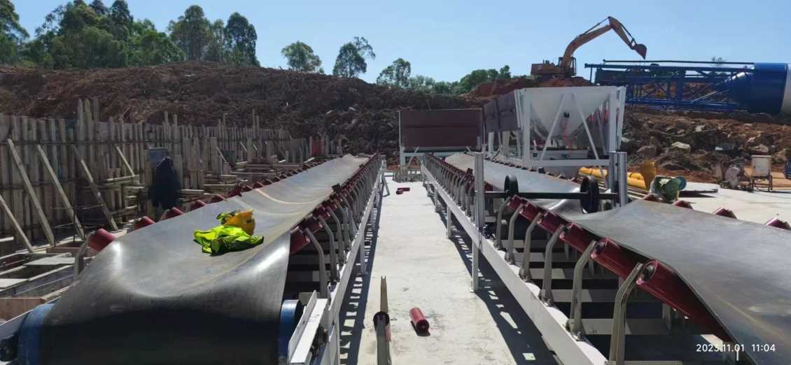 安顺输送平皮带机：工业传输的 “动脉”